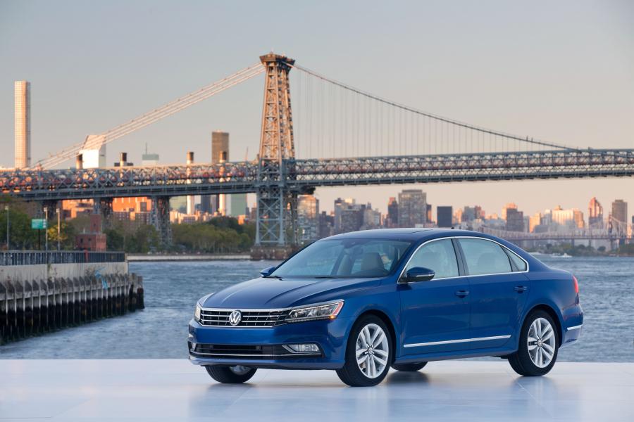  Volkswagen Passat TDI 2016 года  (фото 1 из 4)